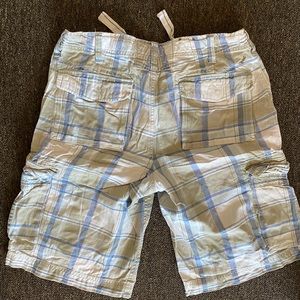 Men’s cargo shorts.